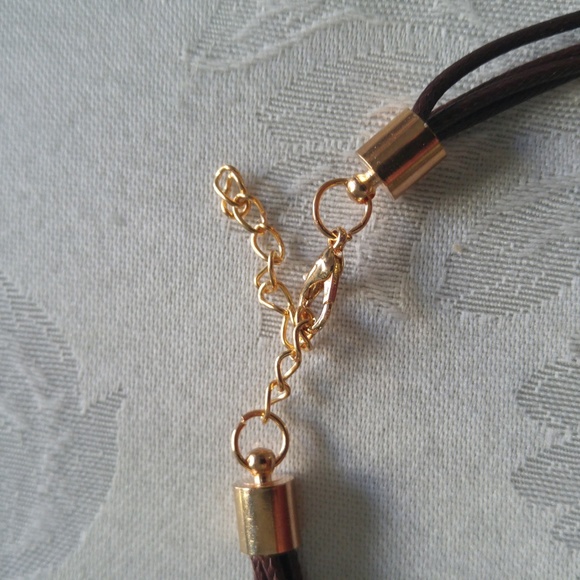 Rope Chain Feather Pattern Pendant Necklace - Picture 3 of 5